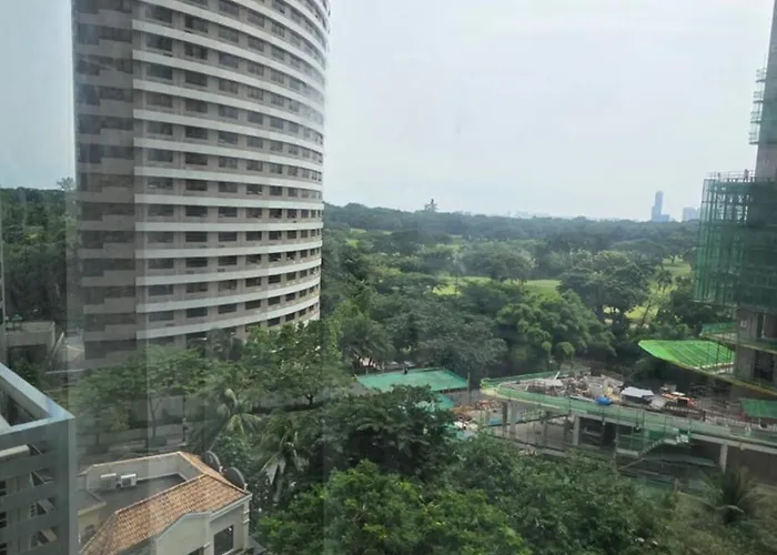Center Of Bgc- Your In Forbeswood Parklane * Manila