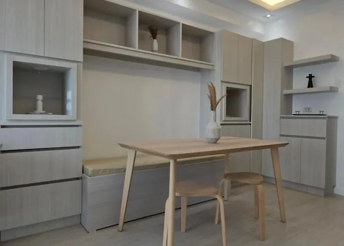 Center Of Bgc- Your In Forbeswood Parklane * Manila